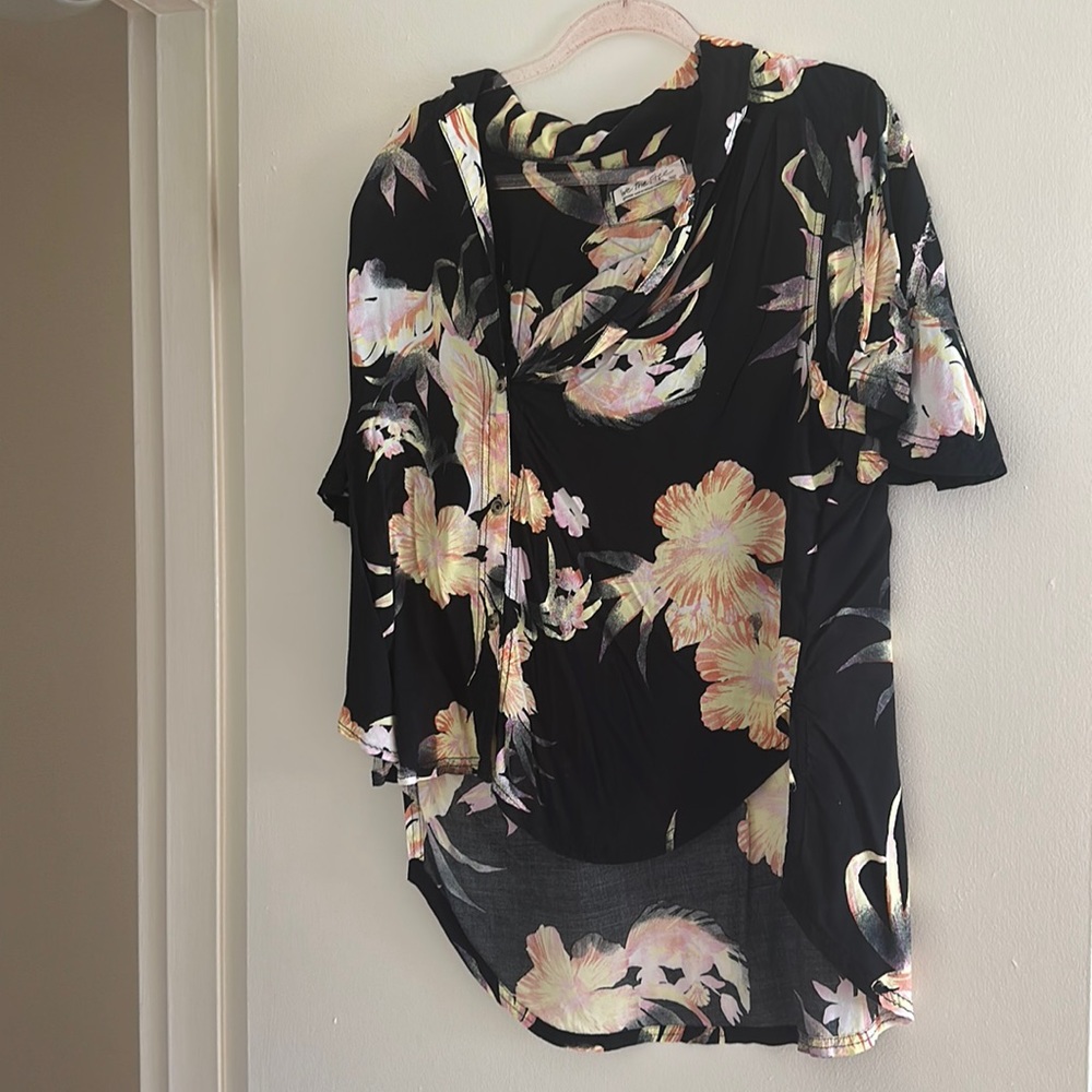 Short sleeve shirt